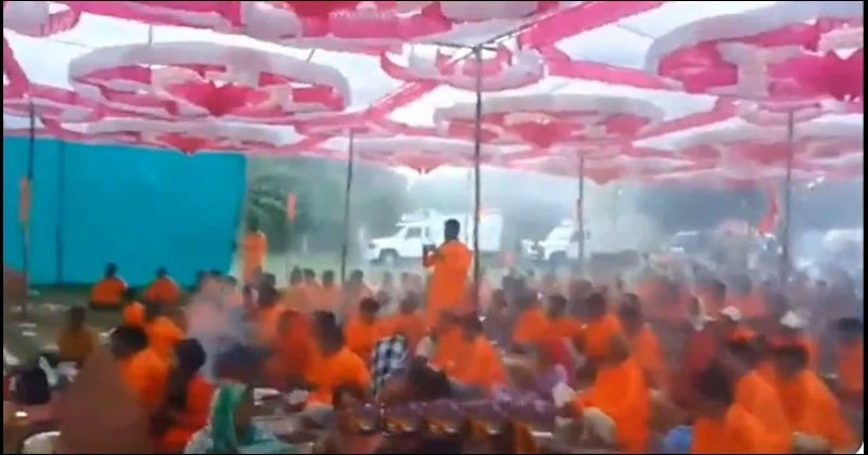 गुजरात में 250 वनवासियों ने ईसाईयत त्याग कर अपनाया सनातन धर्म गुजरात में 250 वनवासियों ने ईसाईयत त्याग कर अपनाया सनातन धर्म