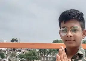 रतलाम में रनिंग के दौरान अचानक गिर गया 11वीं का स्टूडेंट , हुई मौत रतलाम में रनिंग के दौरान अचानक गिर गया 11वीं का स्टूडेंट , हुई मौत