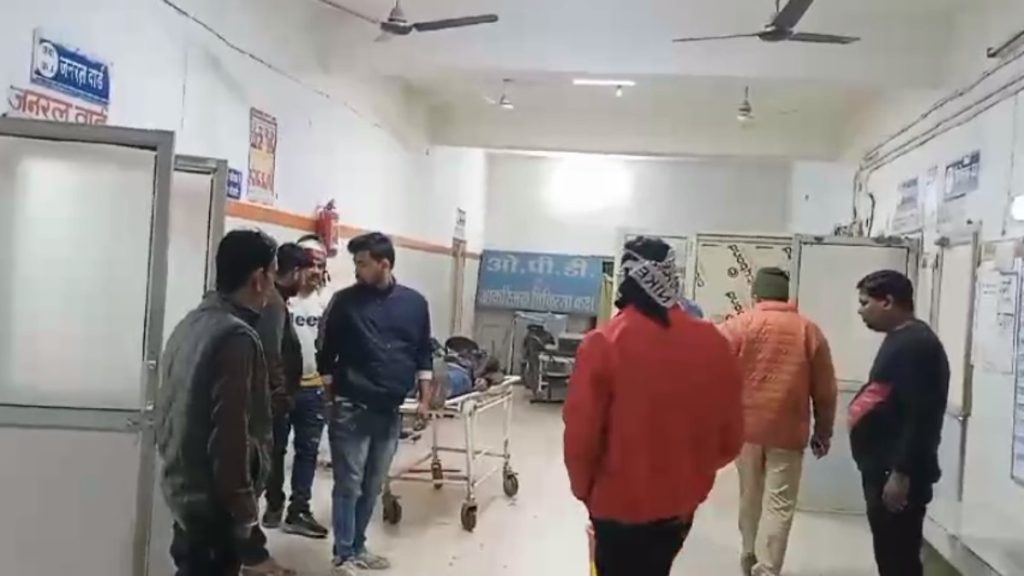 Dabra News: विवाद के कारण दो पक्षों में हुई फायरिंग, गोली लगने से एक युवक की मौत Dabra News: विवाद के कारण दो पक्षों में हुई फायरिंग, गोली लगने से एक युवक की मौत