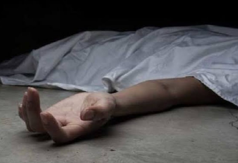 शिवपुरी में गड्ढे में प्रेमी जोड़े का मिला शव, मौके से सिंदूर की डिब्बी बरामद.. शिवपुरी में गड्ढे में प्रेमी जोड़े का मिला शव, मौके से सिंदूर की डिब्बी बरामद..