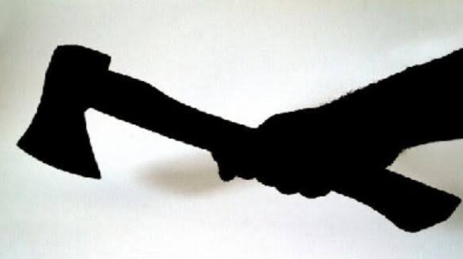 छिंदवाड़ा में परिवार के मुखिया ने 8 लोगों की हत्या कर फांसी लगाई ,सभी को कुल्हाड़ी से काटा