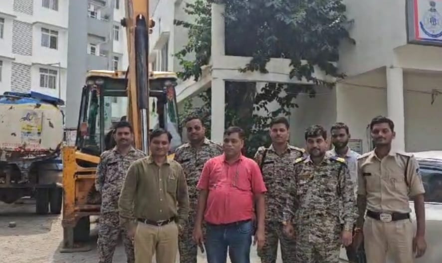 ग्वालियर के बहोड़ापुर पर अवैध खनन पर पुलिस प्रशासन ने की कार्रवाई ग्वालियर के बहोड़ापुर पर अवैध खनन पर पुलिस प्रशासन ने की कार्रवाई