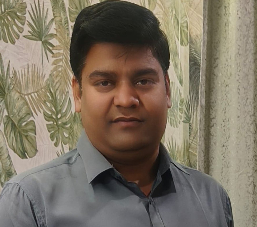 साधारण पृष्ठभूमि से असाधारण मुकाम तक! न्याय की राह के धुरंधर एडवोकेट बसंत, देश के कई राज्यों में बने लोगों की पहली पसंद साधारण पृष्ठभूमि से असाधारण मुकाम तक! न्याय की राह के धुरंधर एडवोकेट बसंत, देश के कई राज्यों में बने लोगों की पहली पसंद